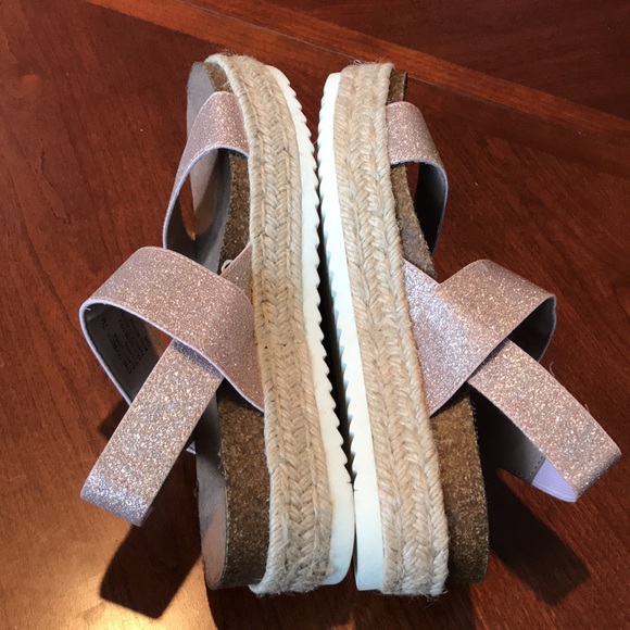 Madden girl metallic platform strappy sandals shoes size 7M - Picture 10 of 14